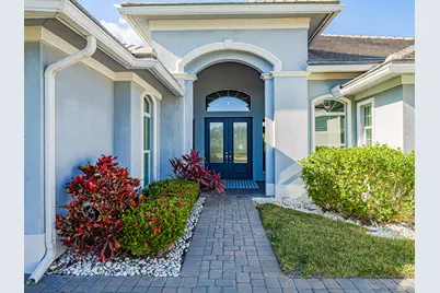 395 SW Sapphire Way SW, Vero Beach, FL 32968 - Photo 2
