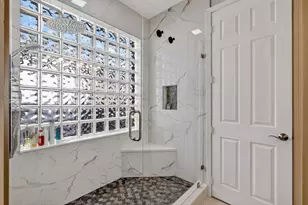 8070 Bellafiore Way, Boynton Beach, FL 33472 - Photo 16