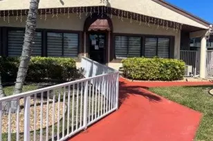 312 Knotty Pine Cir, Greenacres, FL 33463 - Photo 18