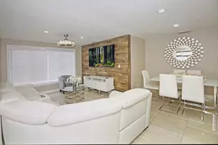 124 Davis Rd, Palm Springs, FL 33461 - Photo 10