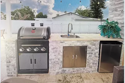 124 Davis Road, Palm Springs, FL 33461 - Photo 12