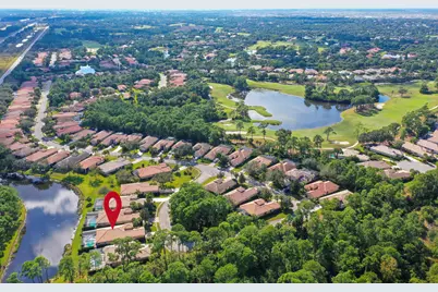 9009 Houndslake Court, Port Saint Lucie, FL 34986 - Photo 4