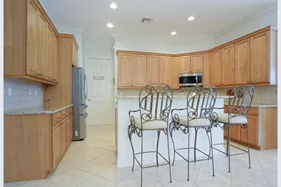 9009 Houndslake Court, Port Saint Lucie, FL 34986 - Photo 12