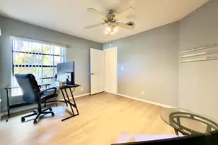 8491 Heather Pl, Boynton Beach, FL 33472 - Photo 22