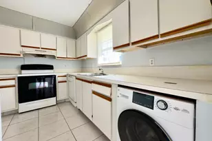 170 Amherst Ln, Lake Worth, FL 33467 - Photo 4
