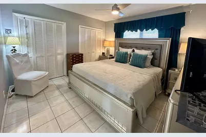 1001 NE 8th Avenue #102, Delray Beach, FL 33483 - Photo 14