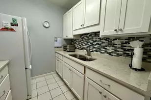 1001 NE 8th Ave, Delray Beach, FL 33483 - Photo 10