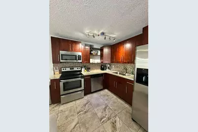 637 Executive Center Drive N #203, West Palm Beach, FL 33401 - Photo 22