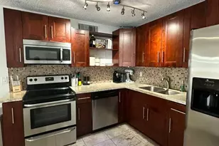 637 Executive Center Dr N, West Palm Beach, FL 33401 - Photo 22