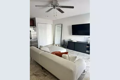 637 Executive Center Drive N #203, West Palm Beach, FL 33401 - Photo 16
