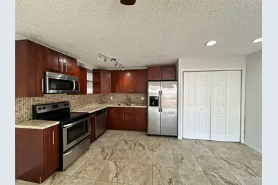 637 Executive Center Drive N #203, West Palm Beach, FL 33401 - Photo 24