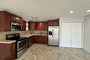 637 Executive Center Dr N, West Palm Beach, FL 33401 - Photo 24
