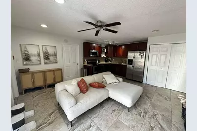 637 Executive Center Drive N #203, West Palm Beach, FL 33401 - Photo 16