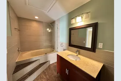 637 Executive Center Drive N #203, West Palm Beach, FL 33401 - Photo 30