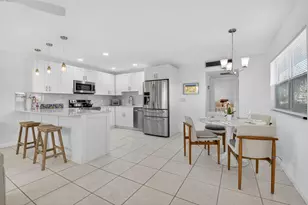 154 Valencia G, Delray Beach, FL 33446 - Photo 10