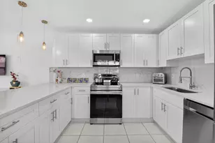 154 Valencia G, Delray Beach, FL 33446 - Photo 6