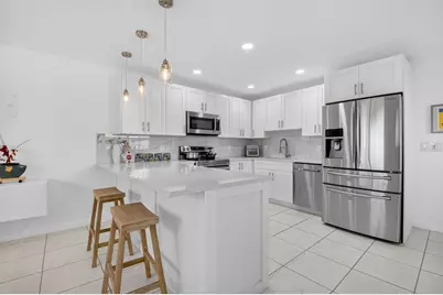 154 Valencia G #G, Delray Beach, FL 33446 - Photo 1