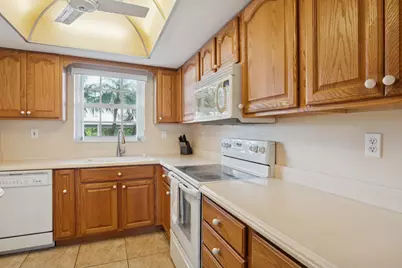 157 Atlantis Boulevard #104, Atlantis, FL 33462 - Photo 8