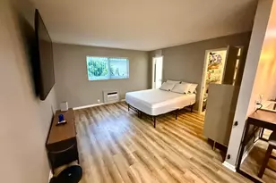 1204 S Lake Dr E, Lantana, FL 33462 - Photo 2