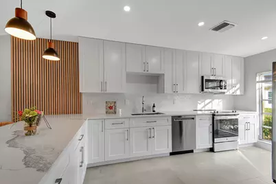 13602 Via Flora #Apt C, Delray Beach, FL 33484 - Photo 2