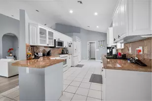 10393 Lexington Cir S, Boynton Beach, FL 33436 - Photo 26