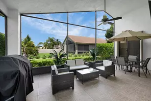 10393 Lexington Cir S, Boynton Beach, FL 33436 - Photo 12
