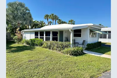 425 E Bougainvillea Drive, Deerfield Beach, FL 33442 - Photo 2