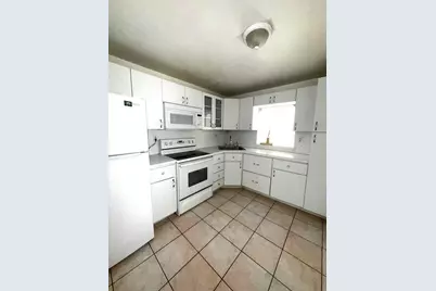 7601 Byron Avenue #3c, Miami Beach, FL 33141 - Photo 4