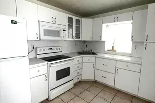 7601 Byron Ave, Miami Beach, FL 33141 - Photo 4