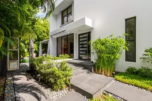 423 Chilean Ave, Palm Beach, FL 33480 - Photo 2