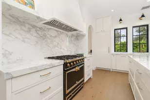 302 E Lakewood Rd, West Palm Beach, FL 33405 - Photo 10