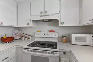 2929 SE Ocean Blvd, Stuart, FL 34996 - Photo 8