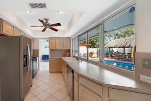 2102 NE 68th St, Fort Lauderdale, FL 33308 - Photo 2