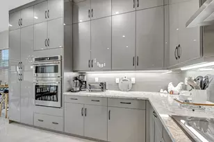 2848 Gin Berry Way, West Palm Beach, FL 33401 - Photo 10