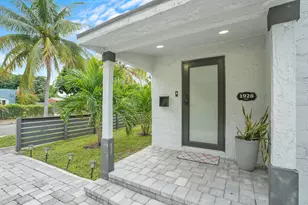 727 S Fernwood Dr S, West Palm Beach, FL 33405 - Photo 2
