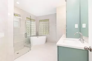 3317 Embassy Dr, West Palm Beach, FL 33401 - Photo 18