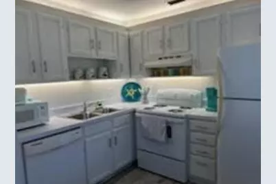 48 Woodland Drive #106, Vero Beach, FL 32962 - Photo 4