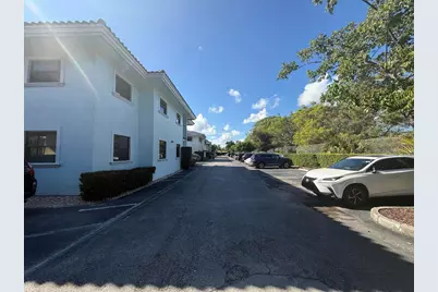 817 E Hillsboro Boulevard, Deerfield Beach, FL 33441 - Photo 6