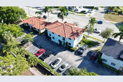 817 E Hillsboro Boulevard, Deerfield Beach, FL 33441 - Photo 4