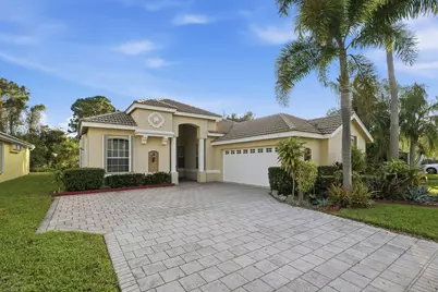 665 SW Lake Charles Circle, Port Saint Lucie, FL 34986 - Photo 4