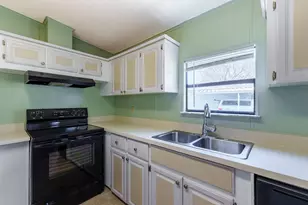 13998 Encantardo Cir, Fort Pierce, FL 34951 - Photo 6