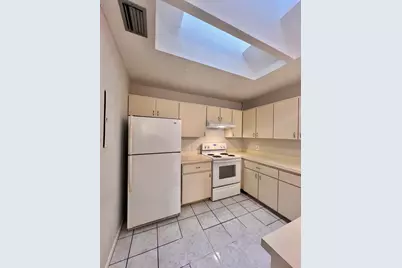 5330 Elmhurst Road #G, West Palm Beach, FL 33417 - Photo 2