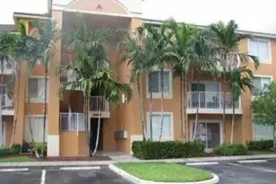 6936 SW 39th St, Davie, FL 33314 - Photo 1