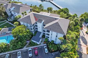 390 NE Edgewater Dr, Stuart, FL 34996 - Photo 36