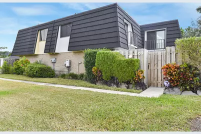 102 Woodland Road, Palm Springs, FL 33461 - Photo 8