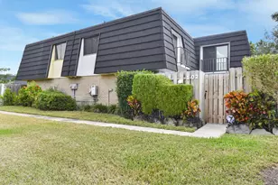 102 Woodland Rd, Palm Springs, FL 33461 - Photo 8