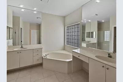 9587 Positano Way, Lake Worth, FL 33467 - Photo 18