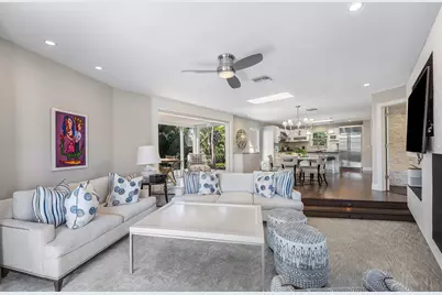 811 Palm Trail, Delray Beach, FL 33483 - Photo 4