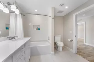 811 Palm Trail, Delray Beach, FL 33483 - Photo 28