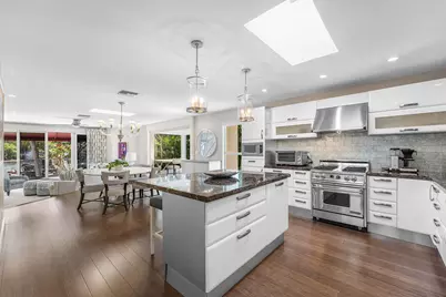 811 Palm Trail, Delray Beach, FL 33483 - Photo 12